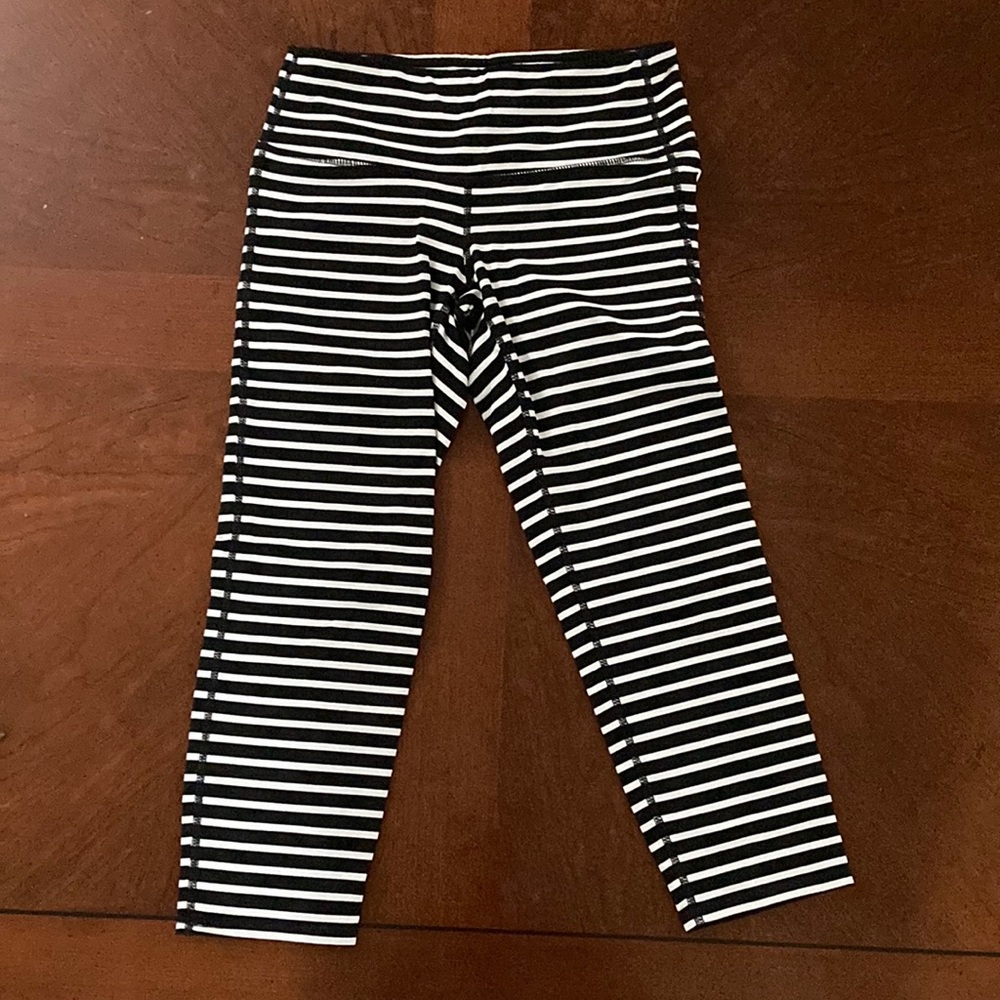Athleta Stripes Chaturanga Capri Black/White